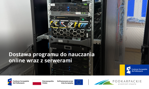 Grafika promocyjna przedstawiająca szafę serwerową wraz z elementami graficznymi promocji projektów UE.